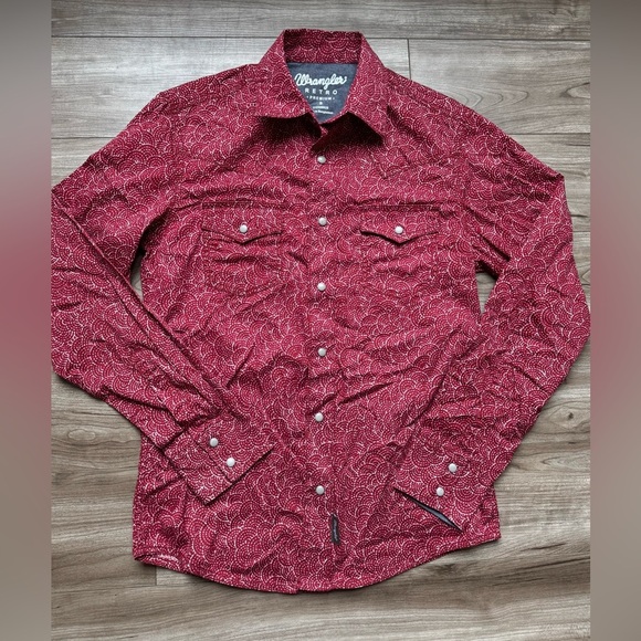 Wrangler Retro Premium Modern-Fit
Long-Sleeve Shirt for Men Snap Sz S NWT Red - Picture 4 of 15